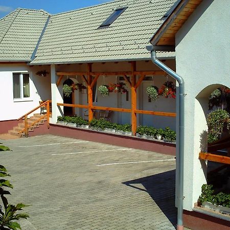 Appartamento Polonia Apartman Egerszalók Esterno foto